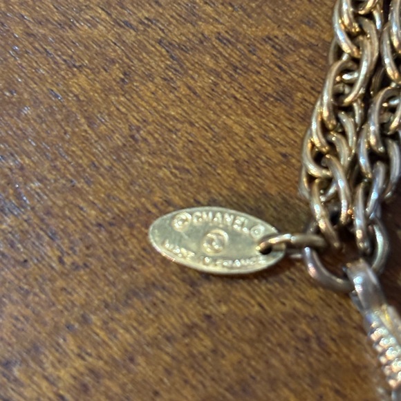 Chanel Magnifying Glass Pendant Necklace with double chain. 24kt gold plated - Picture 10 of 10